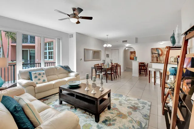 $1,050,000 | 225 Northeast 1st Street, Unit 214, Delray Beach, FL 33444