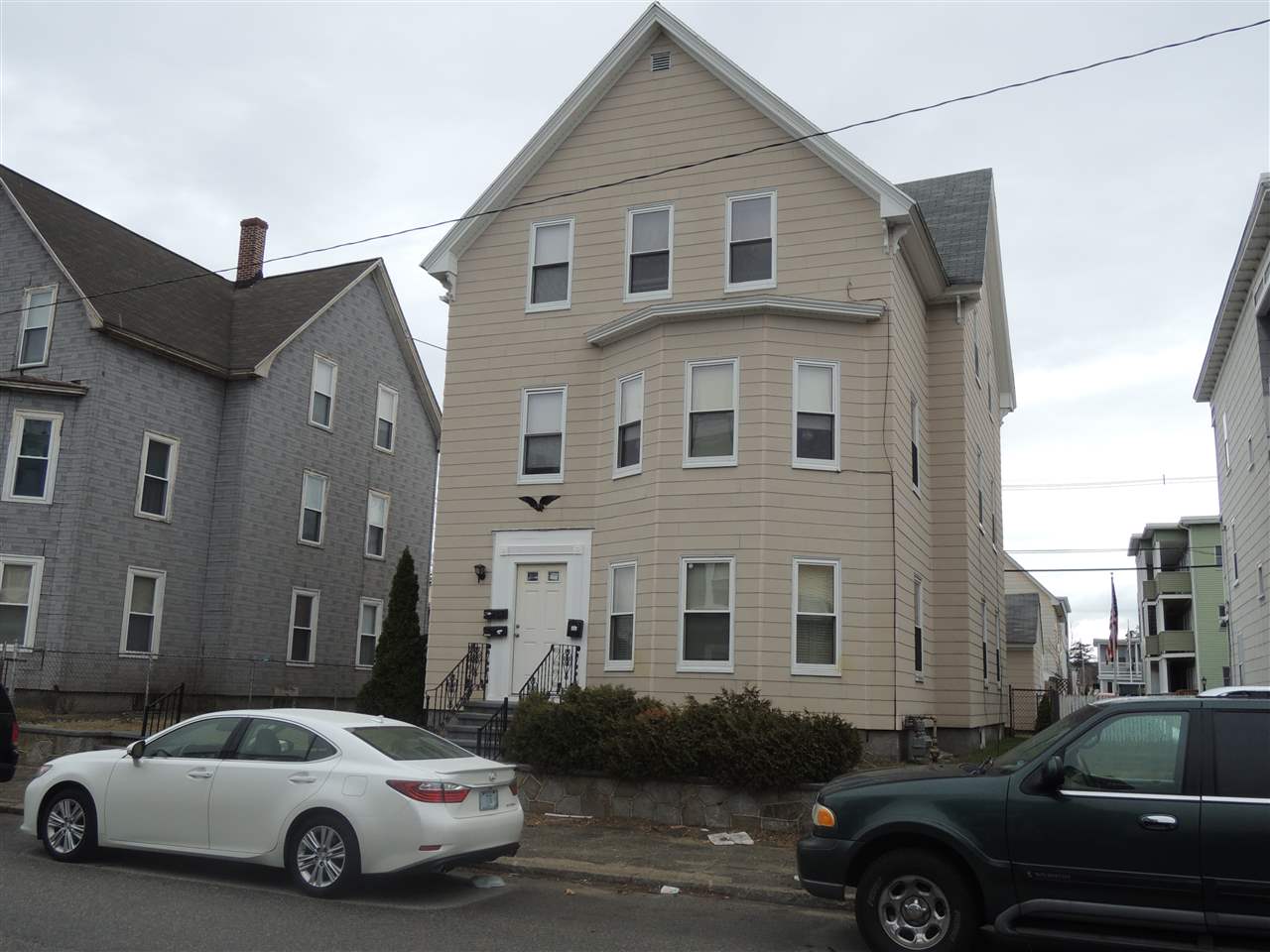 568 Rimmon Street Manchester, NH 03102 - Photo 1 of 12