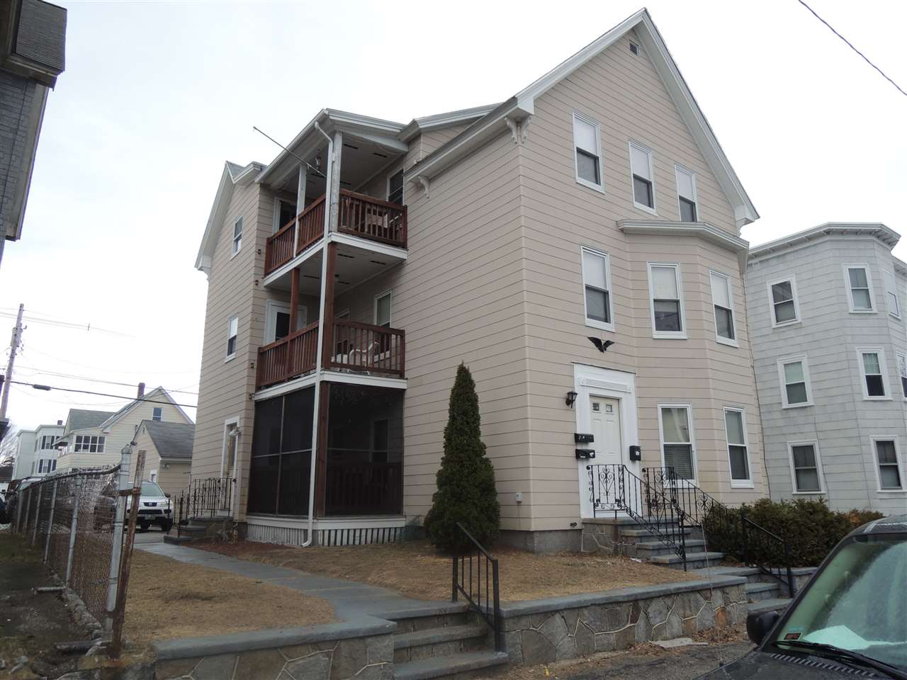 568 Rimmon Street Manchester, NH 03102 - Photo 3 of 12
