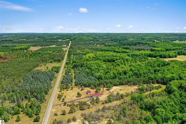 7240 East 20 Road Manton, MI 49663 - Photo 27 of 29 27