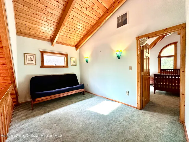 a view of entryway with a front door