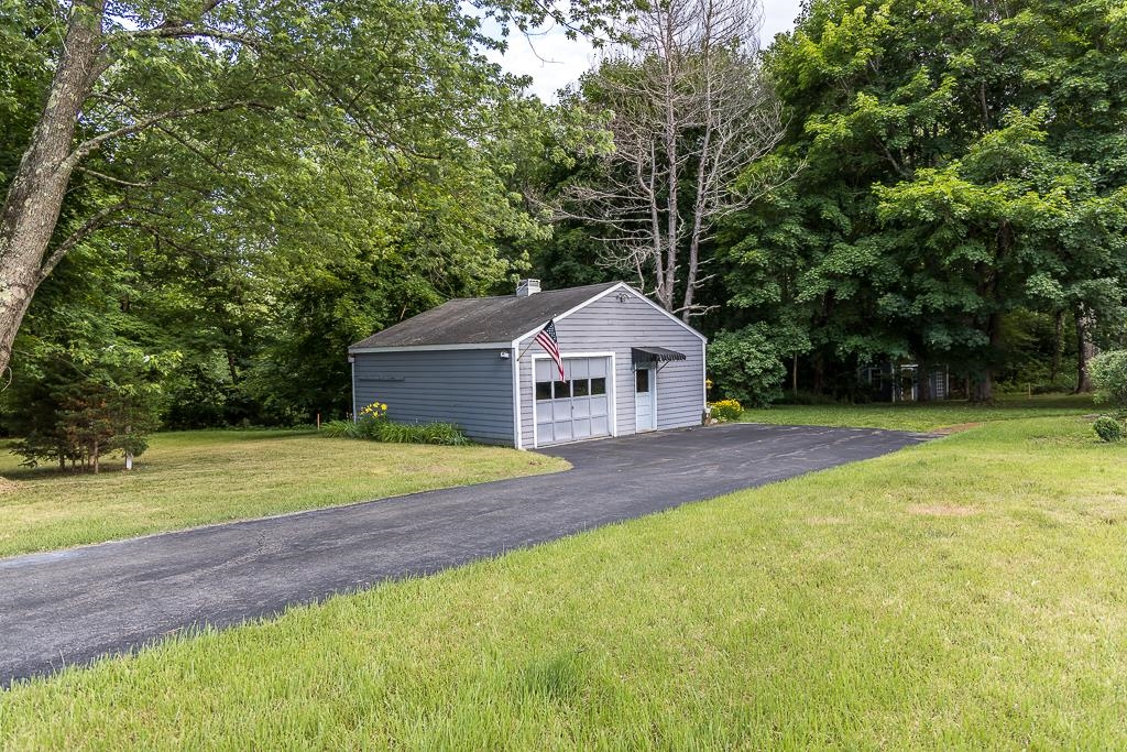 416 Middle Road Brentwood, NH 03833 - Photo 27 of 31