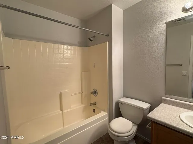 a view of empty room with window