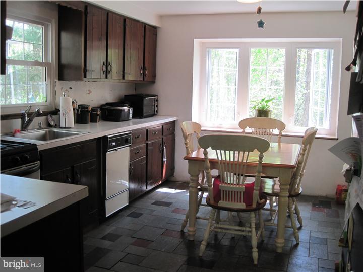 452 Carranza Road Tabernacle, NJ 08088 - Photo 10 of 13 Kitchen