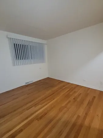 $1,900 | 4643 Church Street, Unit C, Skokie, IL 60076