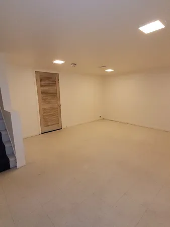 $1,900 | 4643 Church Street, Unit C, Skokie, IL 60076