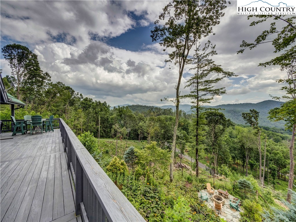 885 John Erwin Road Banner Elk, NC 28604 - Photo 32 of 50 a view of balcony with yard