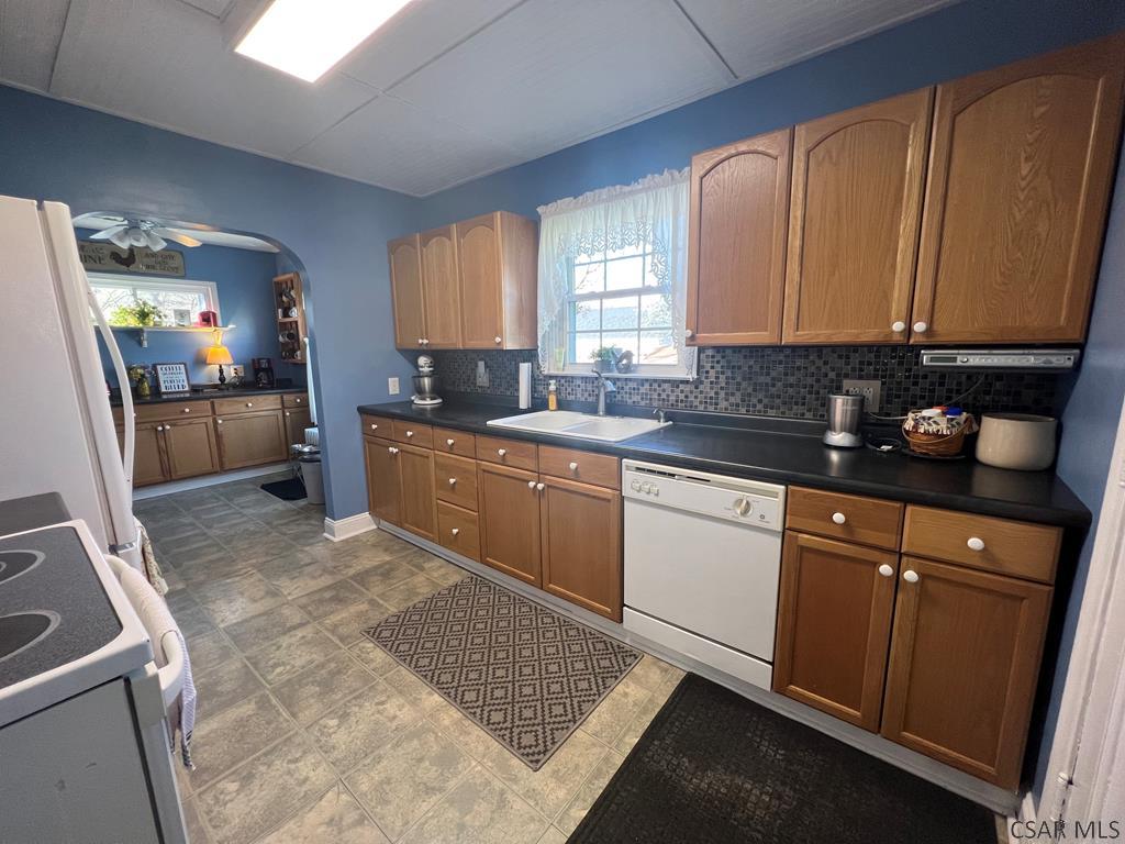 205 Indiana Street Seward, PA 15954 - Photo 7 of 32