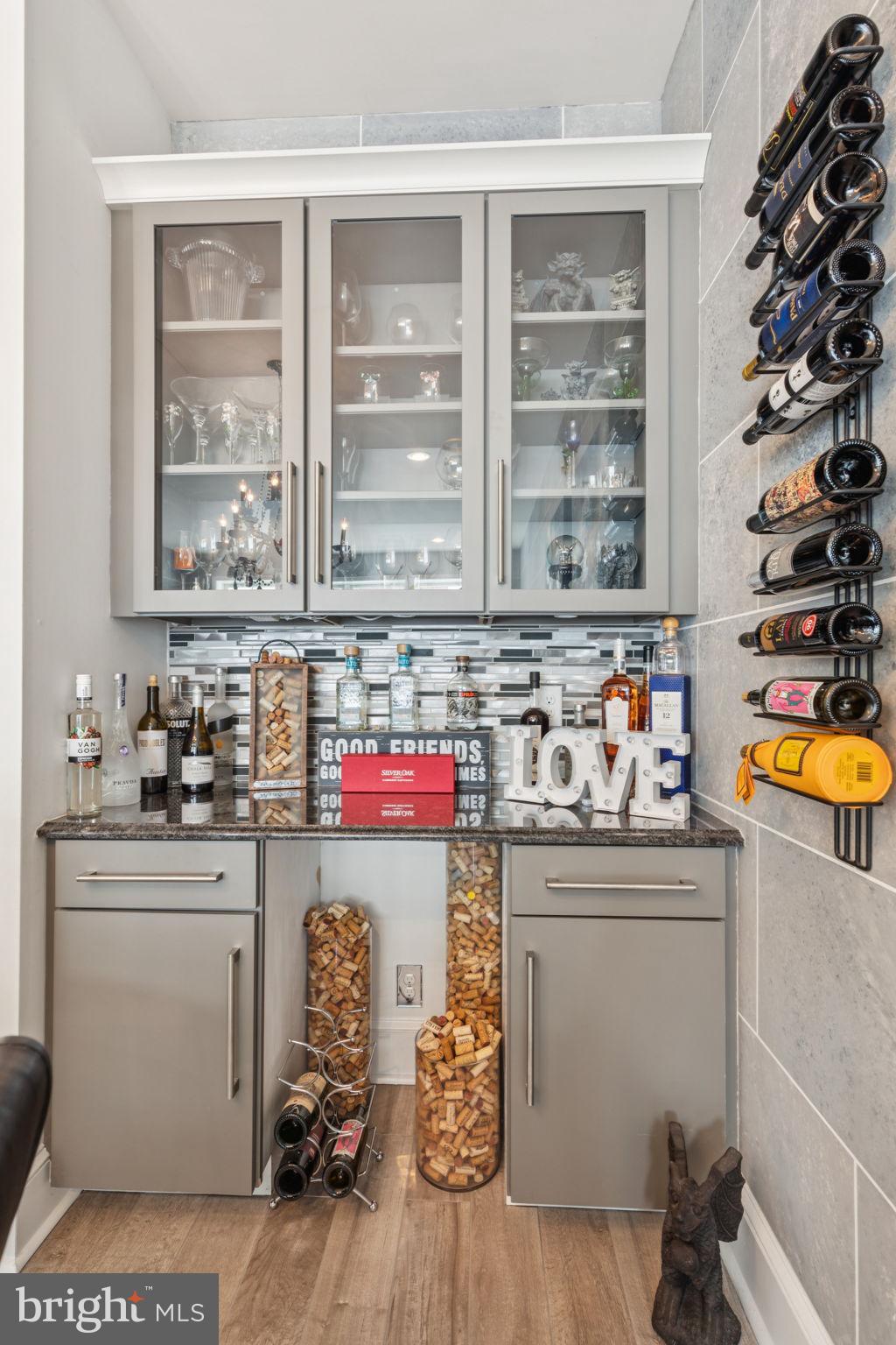 2303 Roma Drive Philadelphia, PA 19145 - Photo 20 of 80 Mini Bar/ Serving Station