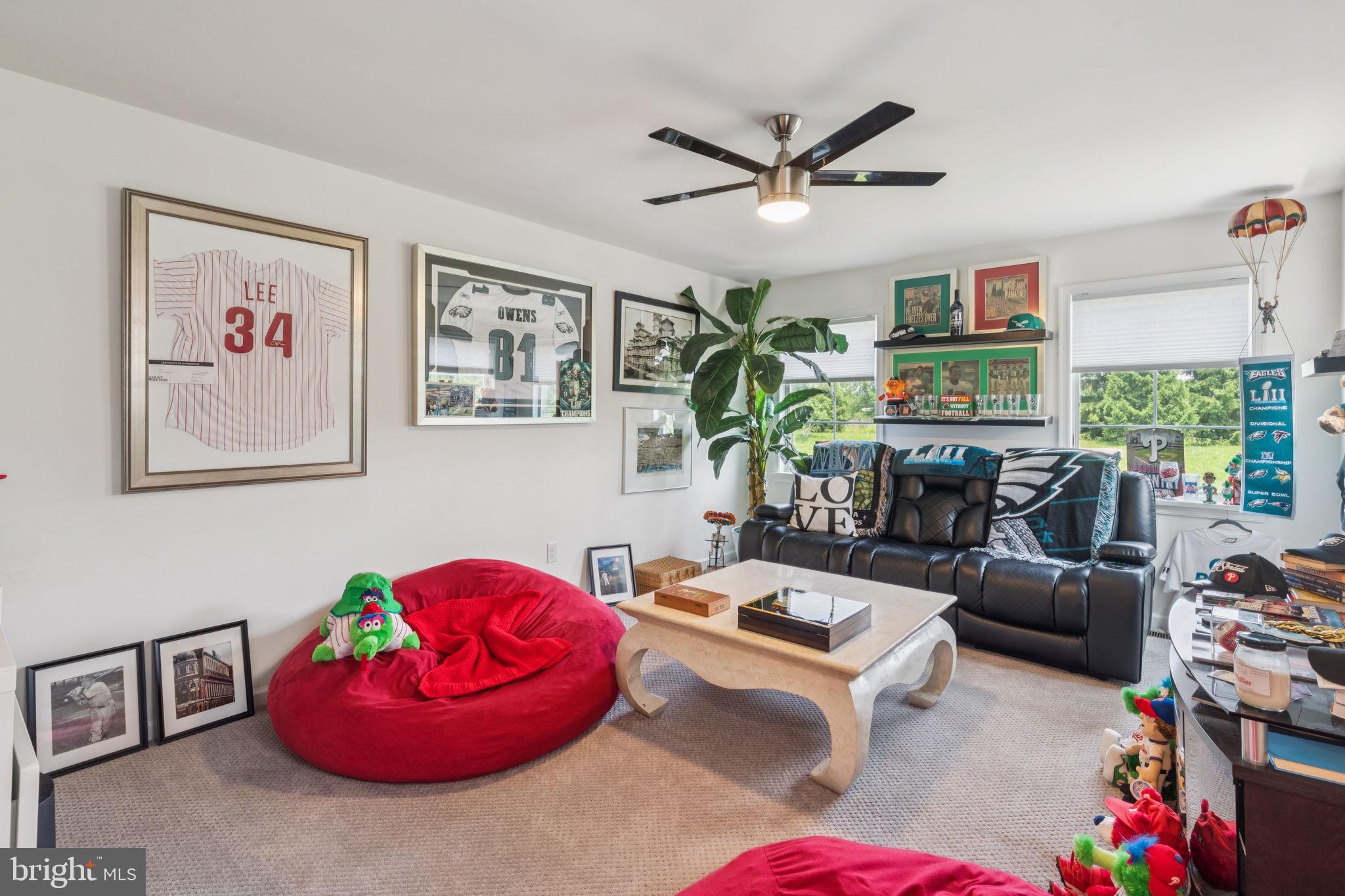 2303 Roma Drive Philadelphia, PA 19145 - Photo 34 of 80 a living room with furniture and a window