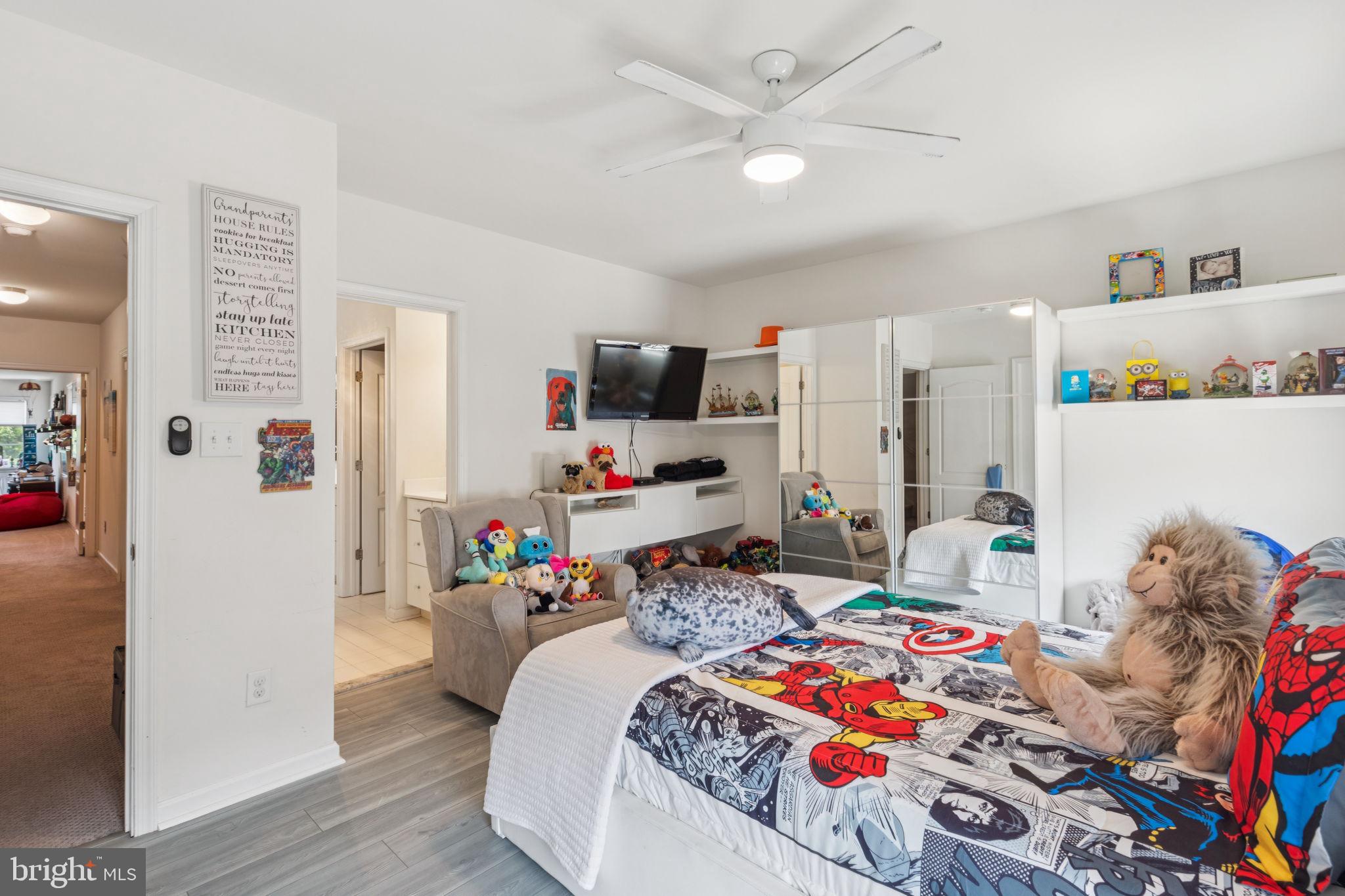 2303 Roma Drive Philadelphia, PA 19145 - Photo 47 of 80 Bedroom 3