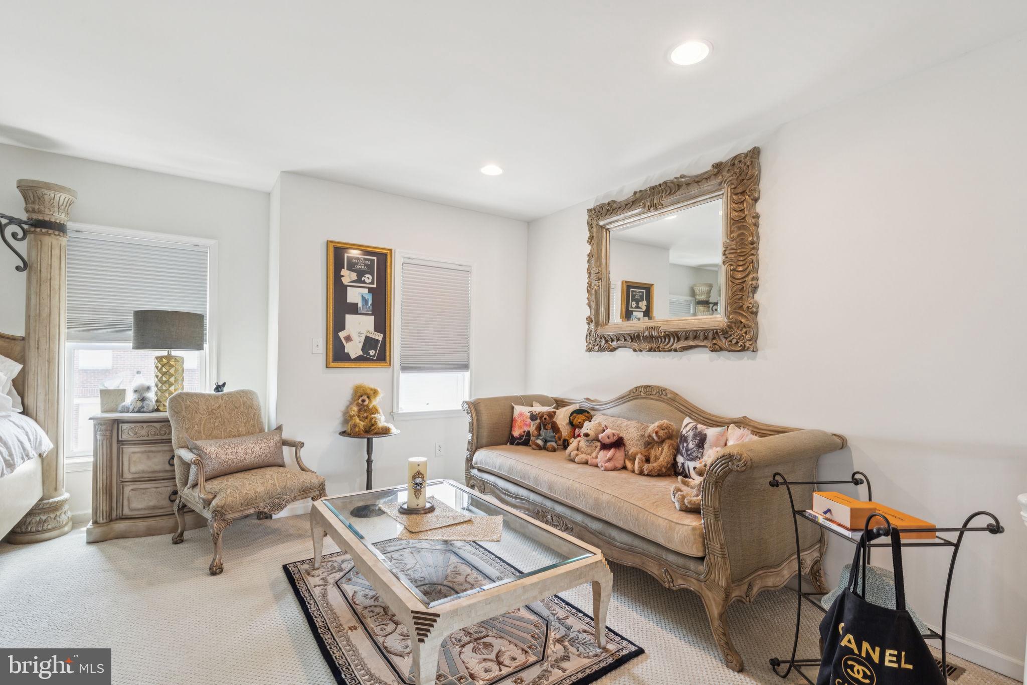 2303 Roma Drive Philadelphia, PA 19145 - Photo 59 of 80 a living room with furniture and a table