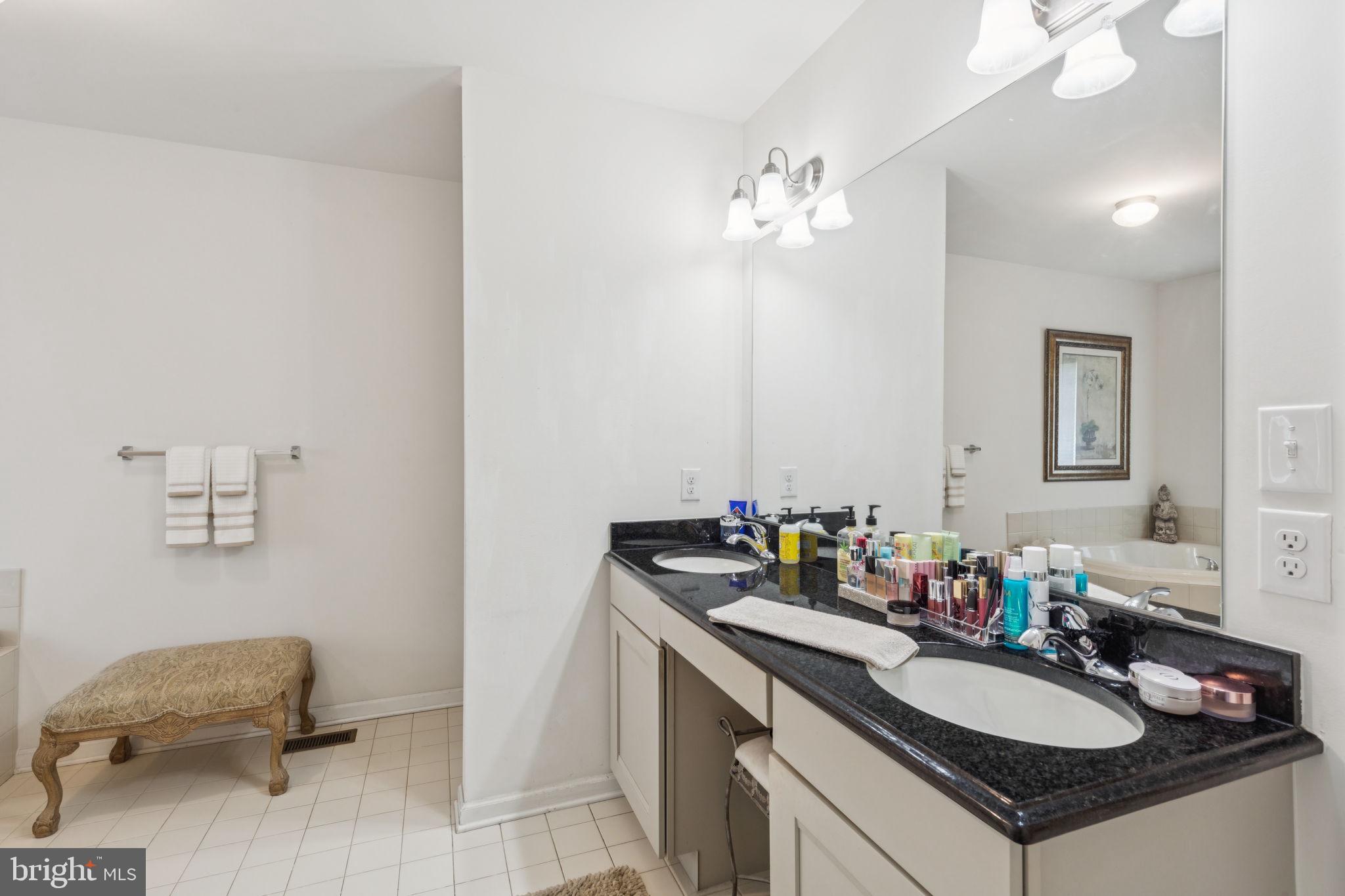 2303 Roma Drive Philadelphia, PA 19145 - Photo 65 of 80 3rd Floor Owner Suite Full Bath