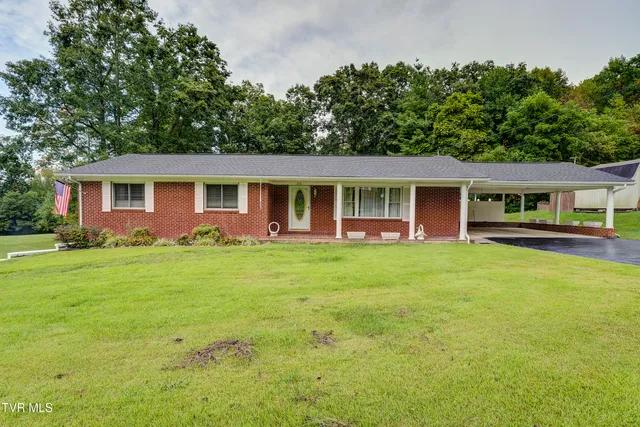 $329,900 | 206 Sycamore Street, Erwin, TN 37650