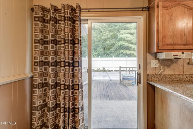 $319,900 | 206 Sycamore Street, Erwin, TN 37650