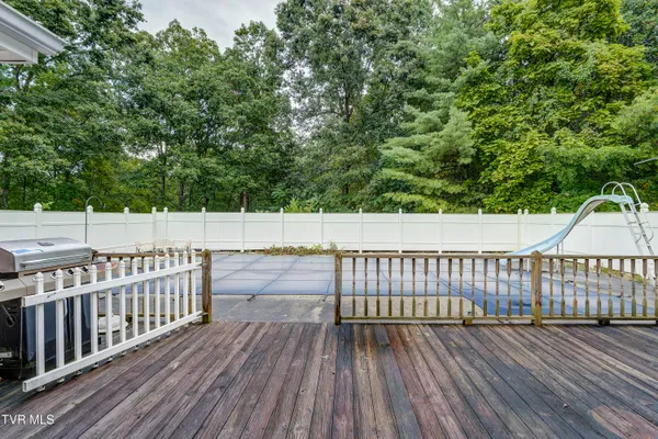 $319,900 | 206 Sycamore Street, Erwin, TN 37650