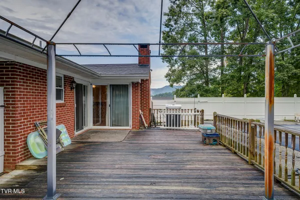 $319,900 | 206 Sycamore Street, Erwin, TN 37650