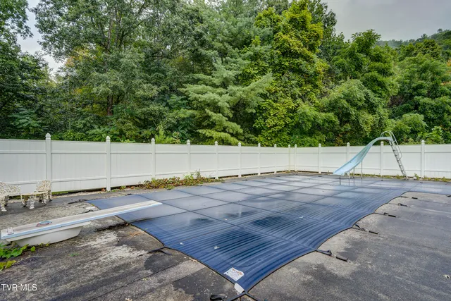 $319,900 | 206 Sycamore Street, Erwin, TN 37650