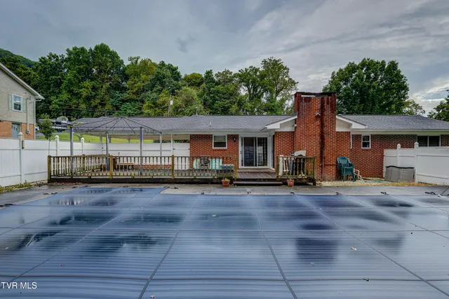 $319,900 | 206 Sycamore Street, Erwin, TN 37650