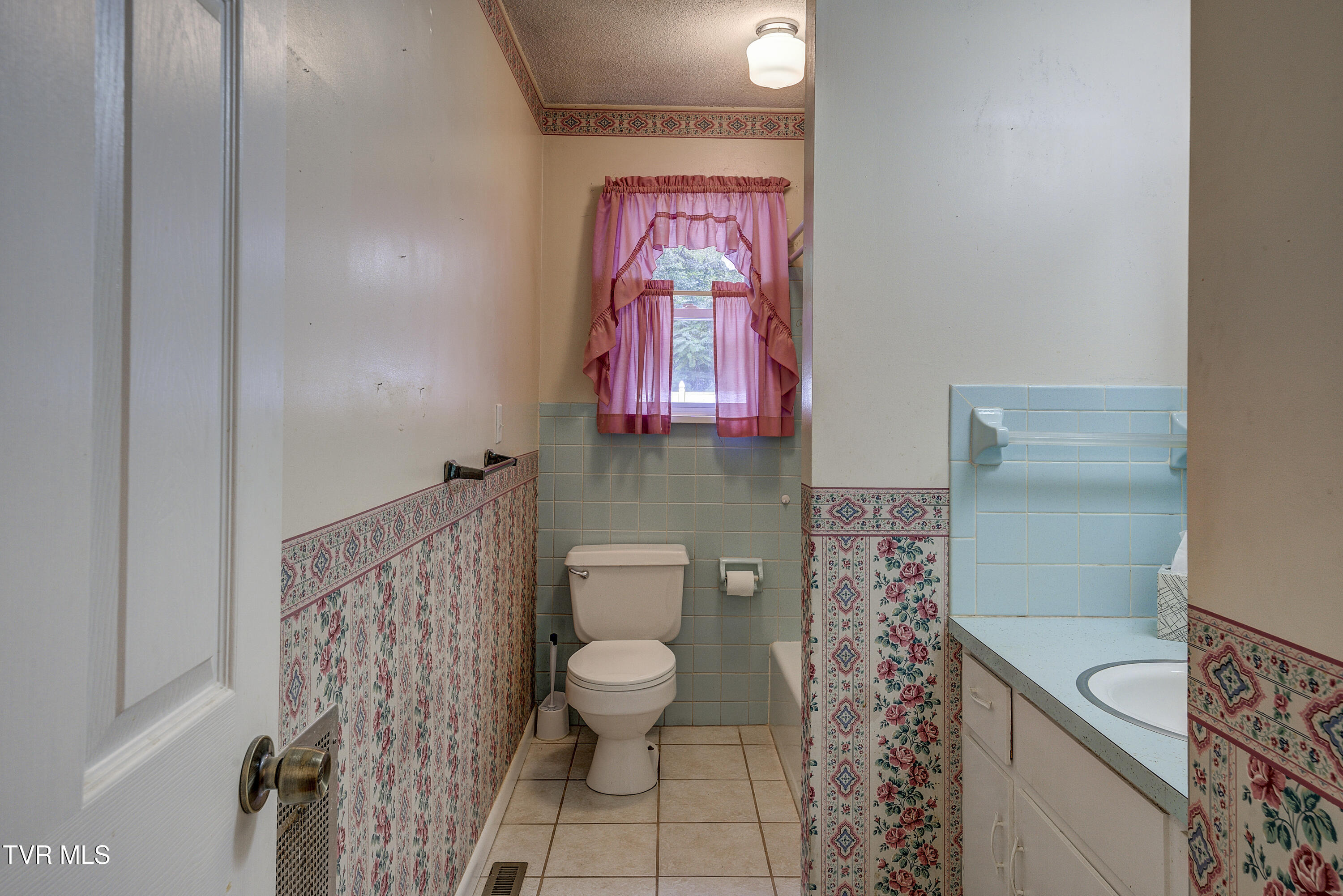 206 Sycamore Street Erwin, TN 37650 - Photo 29 of 61 Sycamore-18