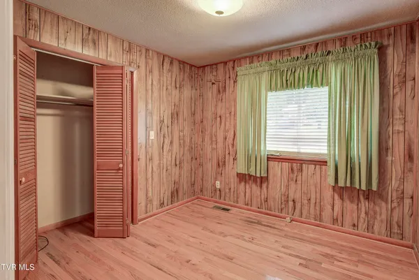 $319,900 | 206 Sycamore Street, Erwin, TN 37650