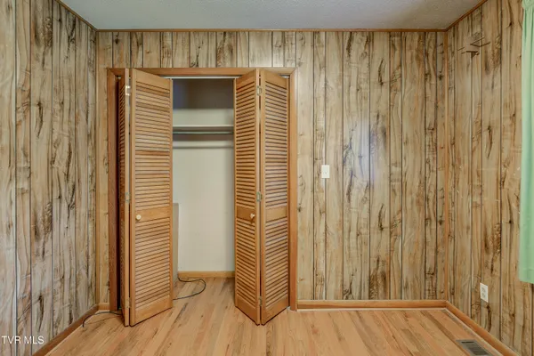 $319,900 | 206 Sycamore Street, Erwin, TN 37650