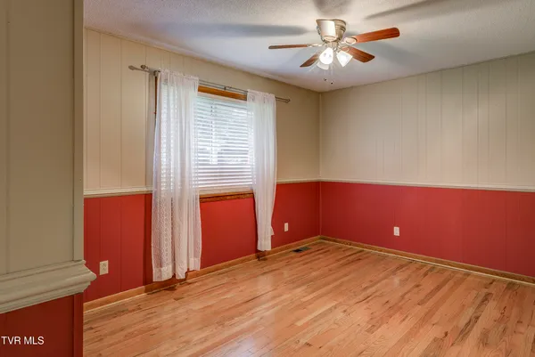 $319,900 | 206 Sycamore Street, Erwin, TN 37650