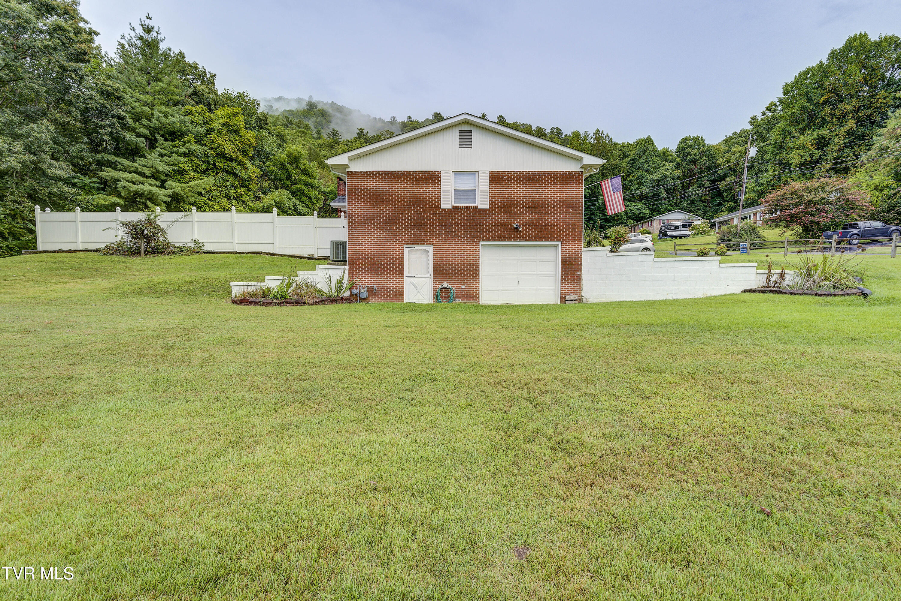 206 Sycamore Street Erwin, TN 37650 - Photo 48 of 61 Sycamore-49