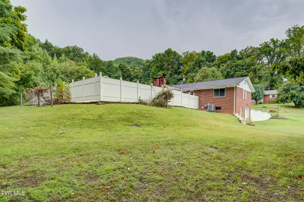 $319,900 | 206 Sycamore Street, Erwin, TN 37650