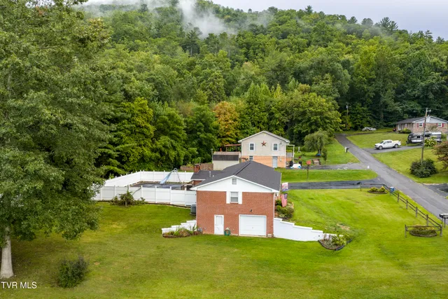 $319,900 | 206 Sycamore Street, Erwin, TN 37650