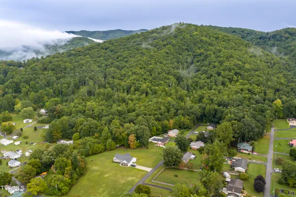 $319,900 | 206 Sycamore Street, Erwin, TN 37650