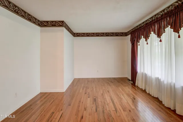 $319,900 | 206 Sycamore Street, Erwin, TN 37650