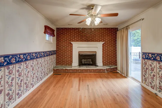 $319,900 | 206 Sycamore Street, Erwin, TN 37650