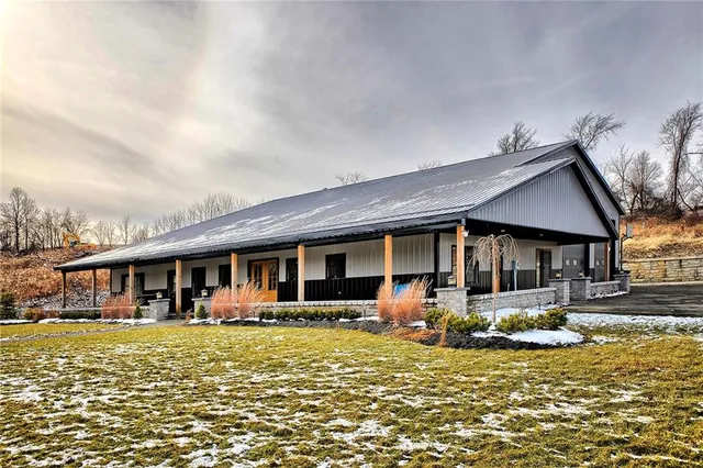 $1,289,000 | 2084 Boquet Road, Jeannette, PA 15644