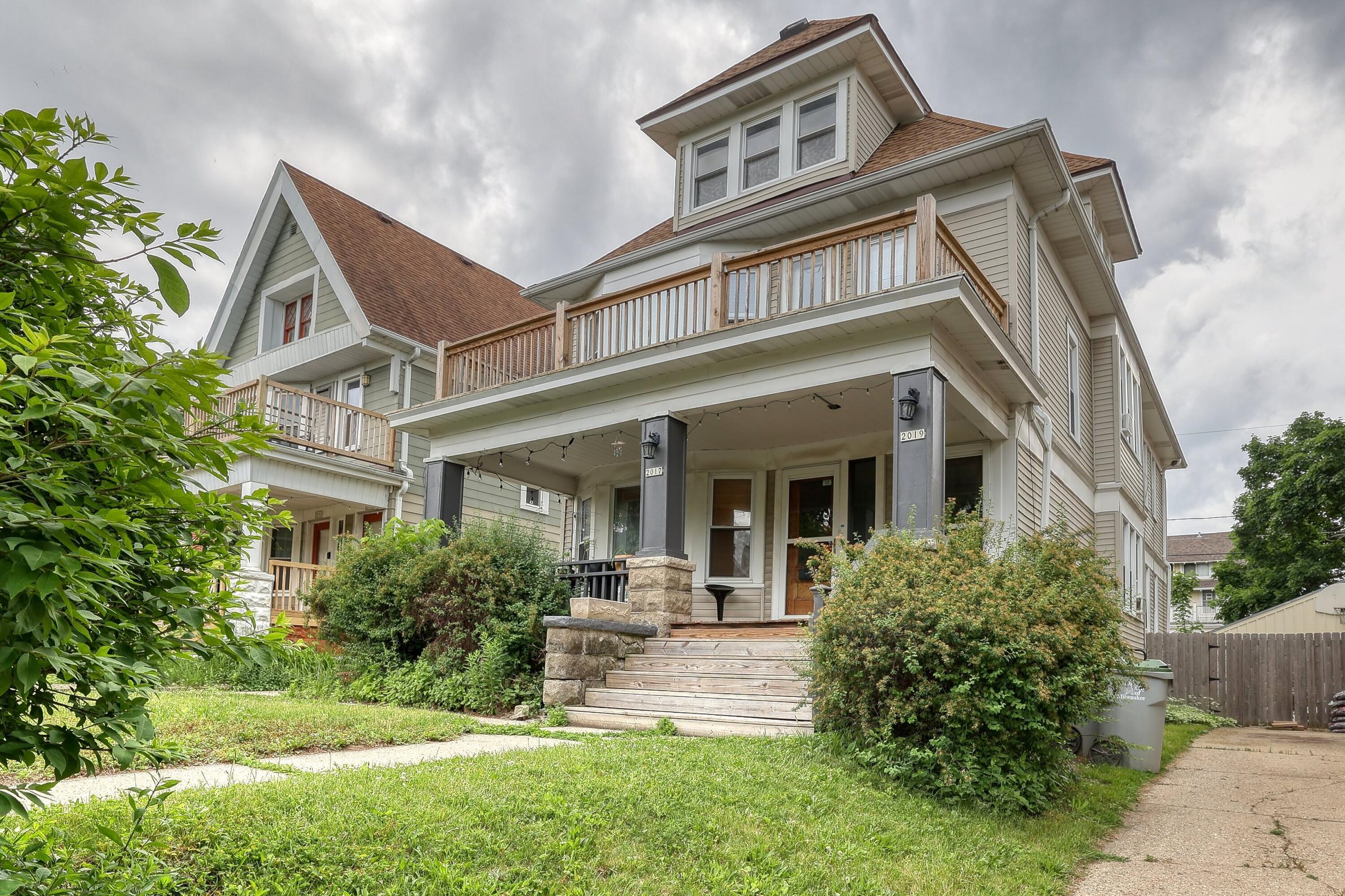 2017 North 48th Street, Unit 2019 Milwaukee, WI 53208 - Photo 2 of 36 Front of Home