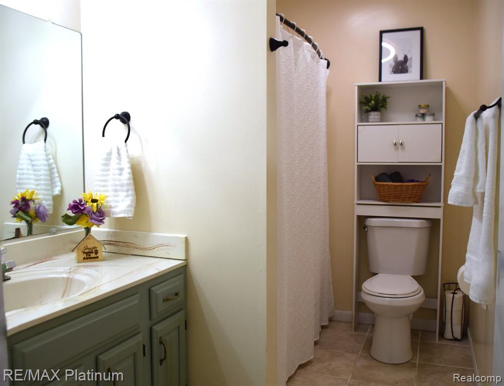 1919 Holt Road Williamston, MI 48895 - Photo 12 of 20 Gallery Image 12