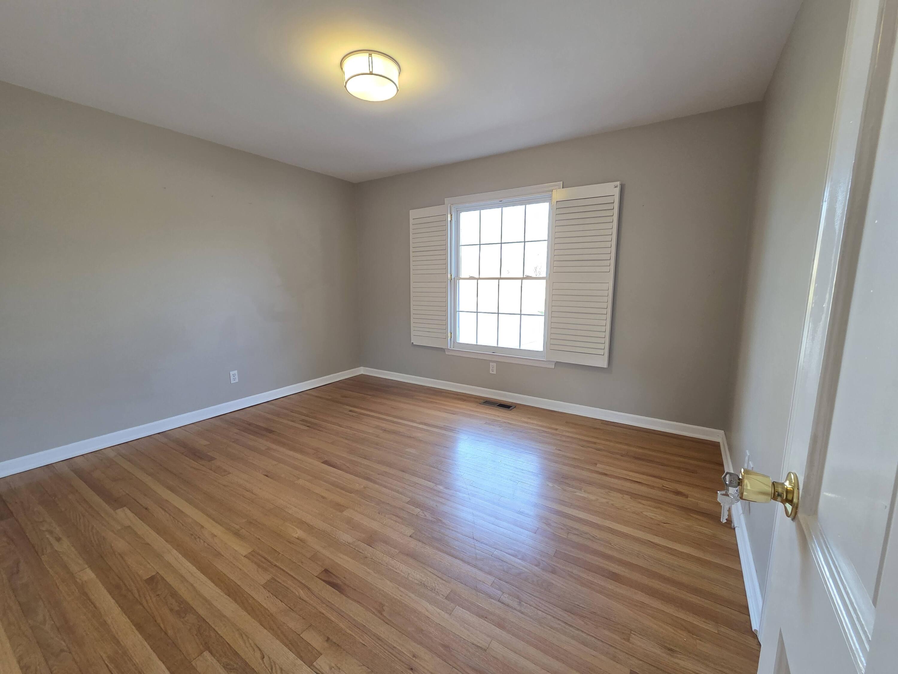 101 Masters Road Hixson, TN 37343 - Photo 14 of 31 20260222_171243