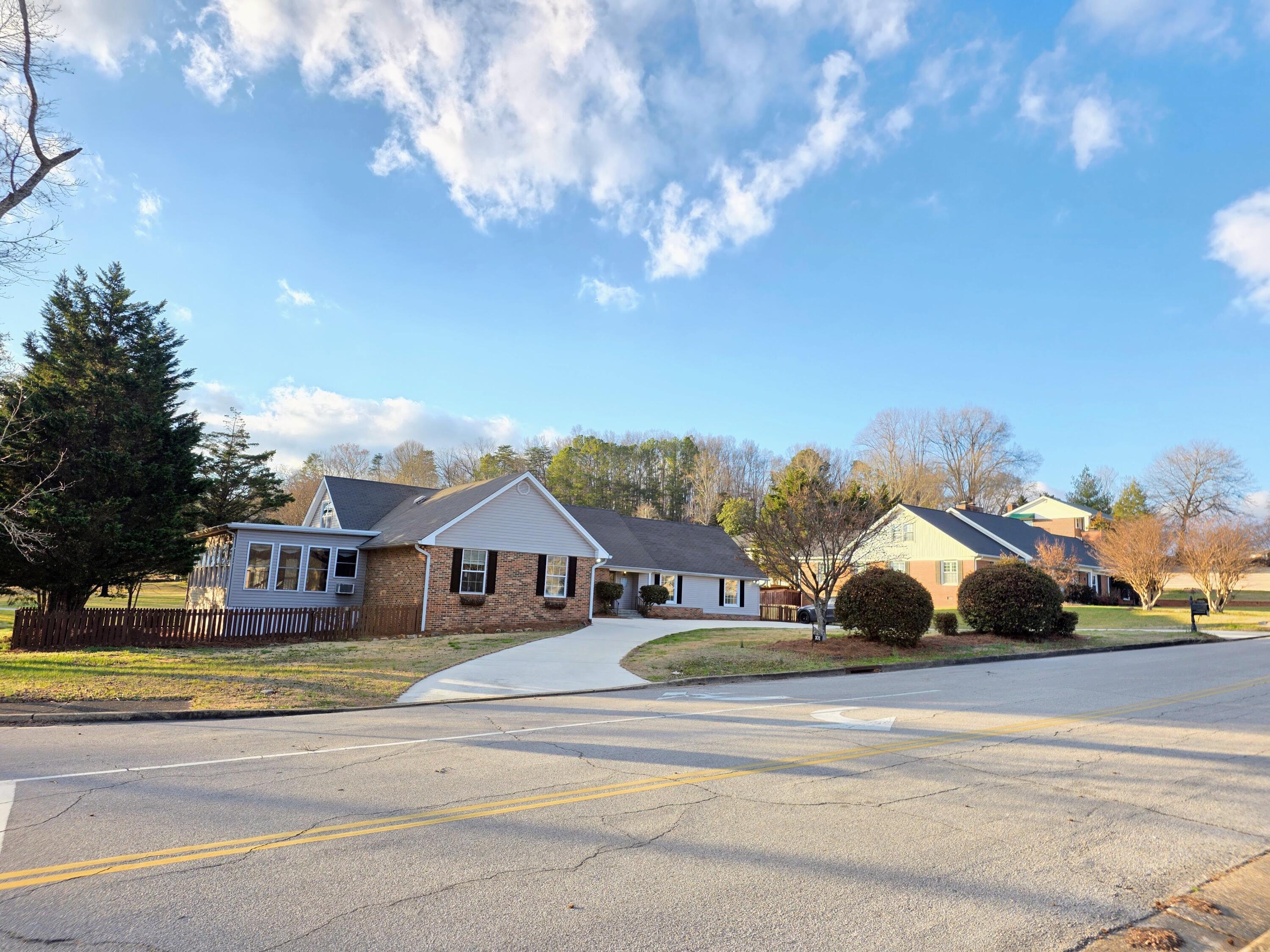 101 Masters Road Hixson, TN 37343 - Photo 2 of 31 101 Master 3