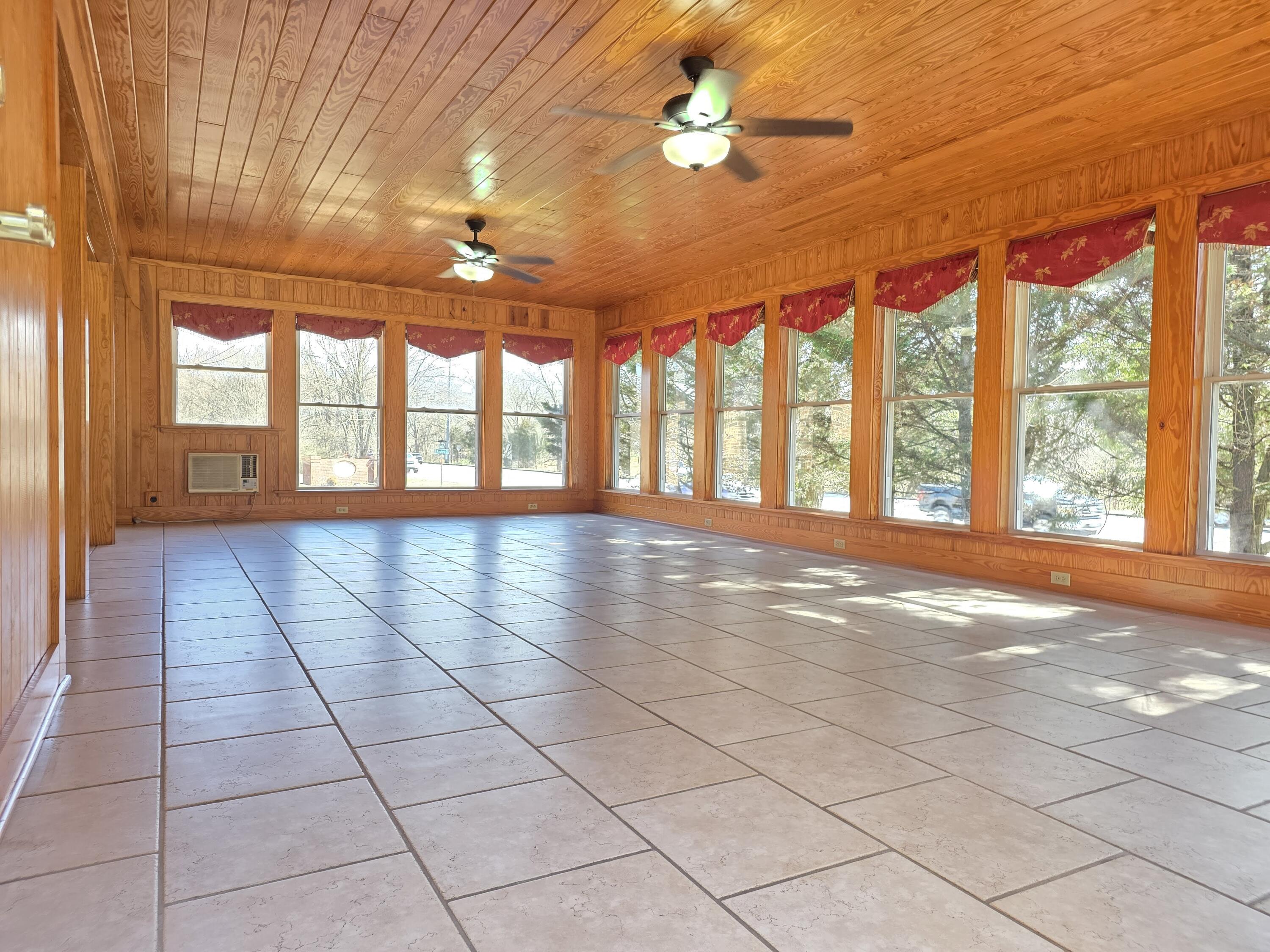 101 Masters Road Hixson, TN 37343 - Photo 28 of 31 101 Master Sunroom