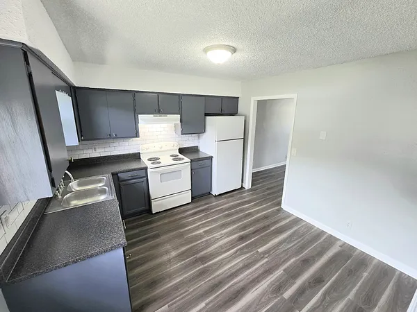$1,200 | 3728 Village Trail, Nashville, TN 37207