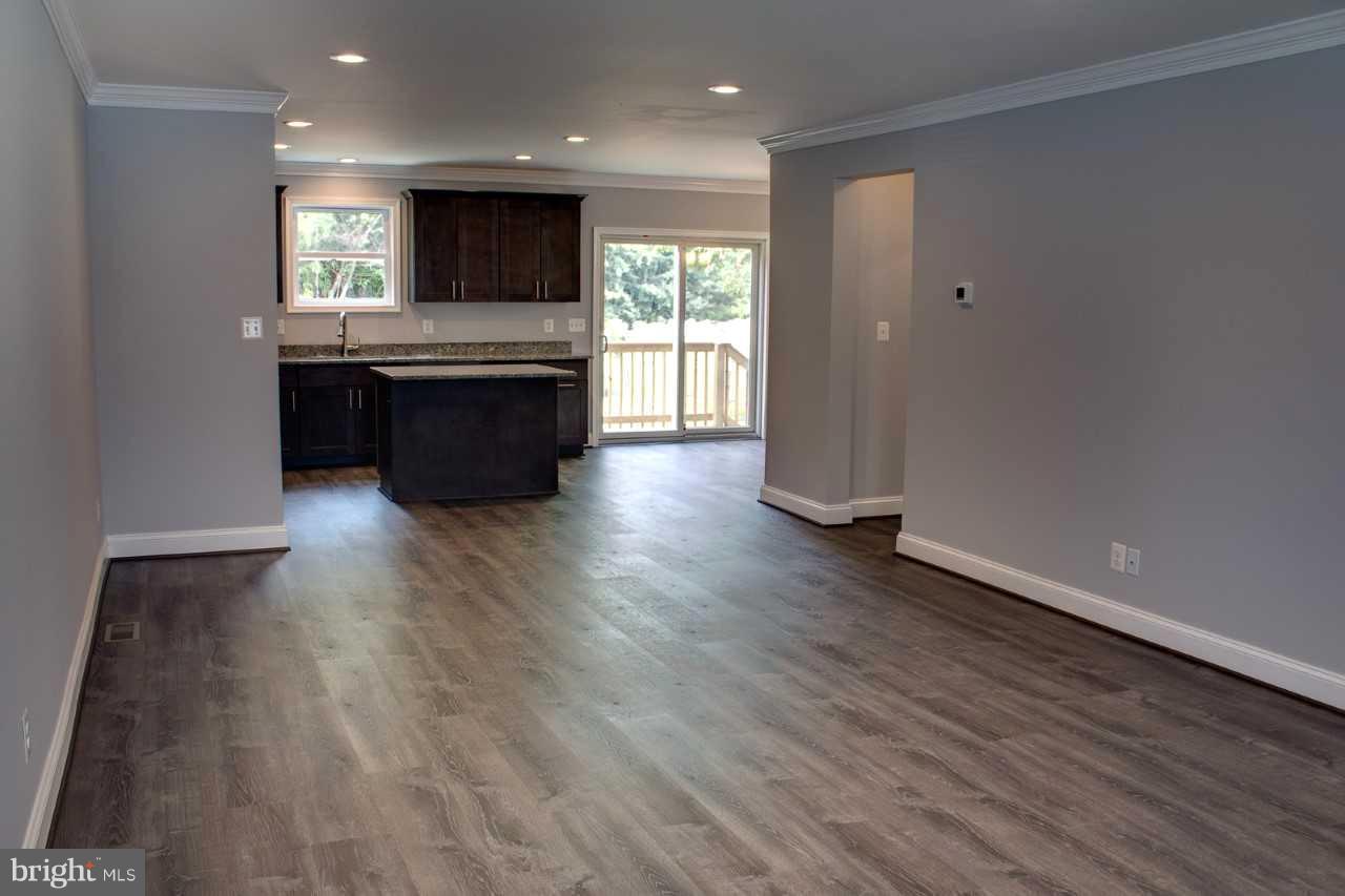 106 German Hill Road Baltimore, MD 21222 - Photo 4 of 29 New Flooring