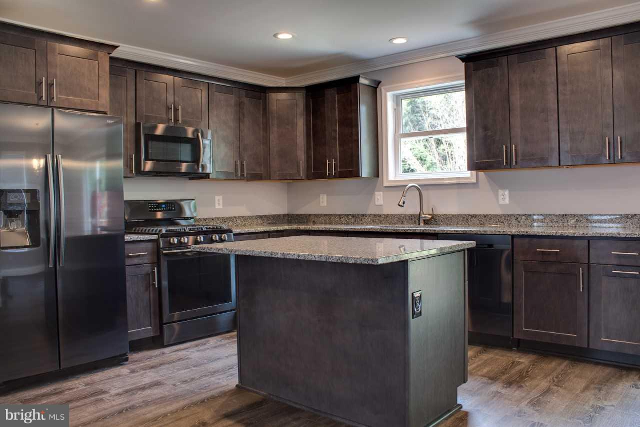 106 German Hill Road Baltimore, MD 21222 - Photo 9 of 29 Center Island