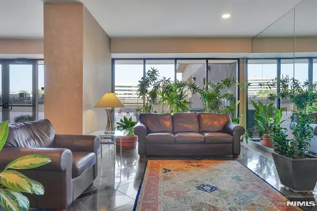 $250,000 | 2150 Center Avenue, Unit 17D, Fort Lee, NJ 07024