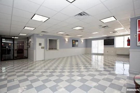 $250,000 | 2150 Center Avenue, Unit 17D, Fort Lee, NJ 07024