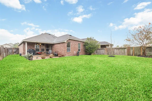 $315,000 | 18311 Russett Green Drive, Tomball, TX 77377