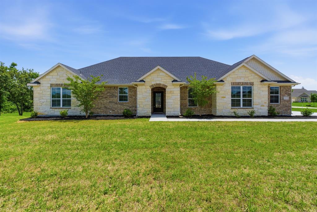 113 Cooper Court Springtown, TX 76082 - Photo 3 of 40