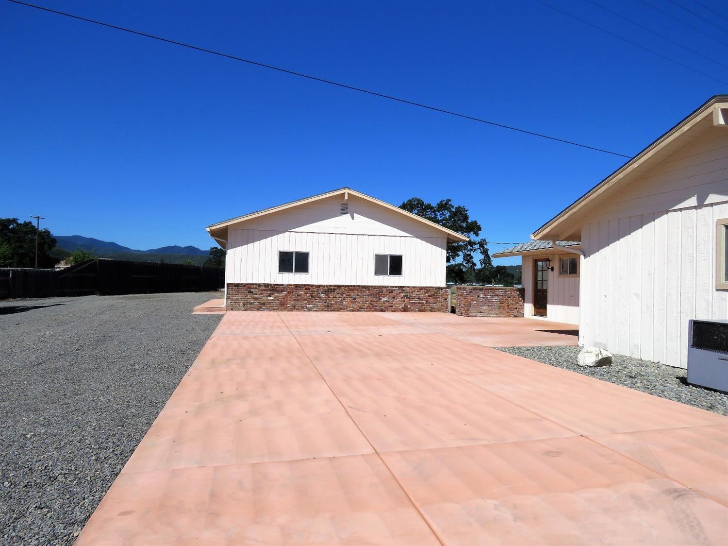 7181 Blackwell Road Central Point, OR 97502 - Photo 3 of 23 Additional Photo