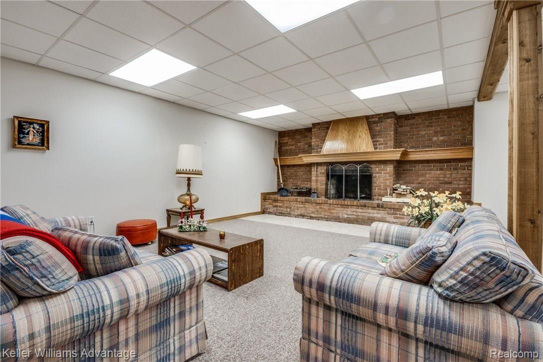 18505 Van Road Livonia, MI 48152 - Photo 27 of 37 Interiors (43 of 59).jpg