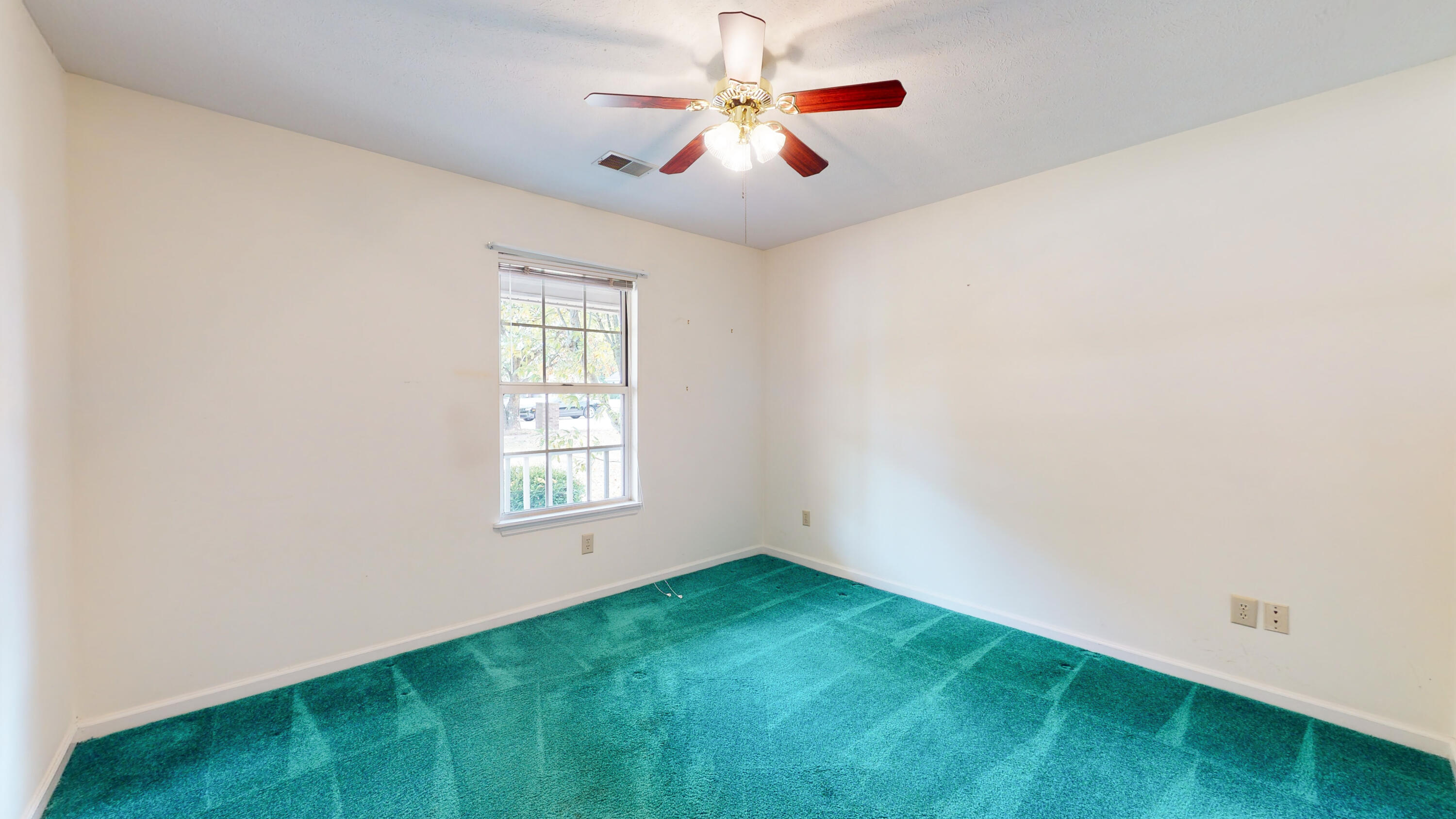 620 Hunters Ridge Road Versailles, KY 40383 - Photo 16 of 25 620-Hunters-Ridge-Dr-10122022_163113