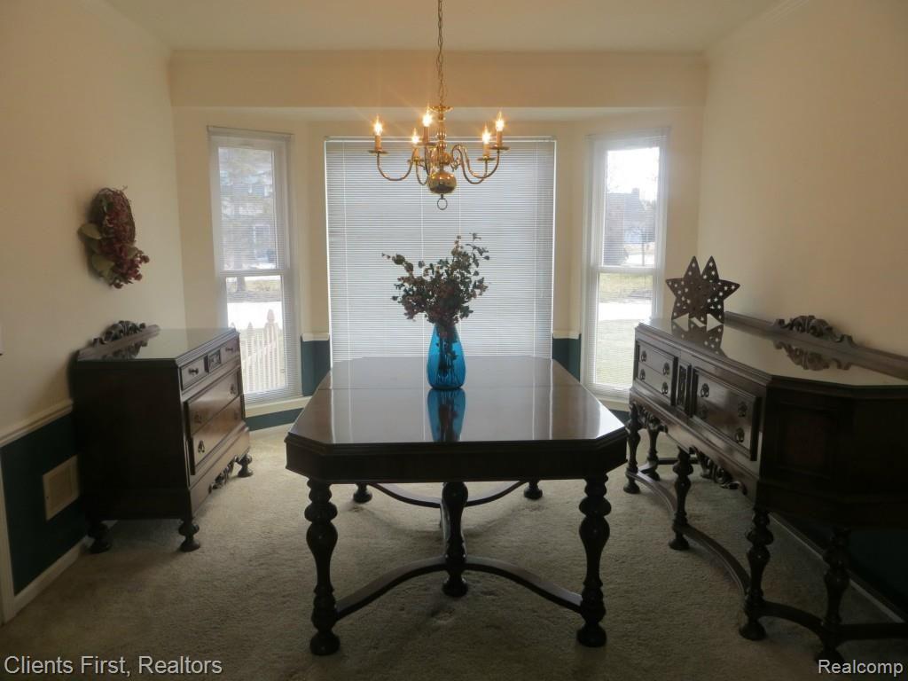 46631 Waddington Road Canton, MI 48187 - Photo 5 of 29 dining room